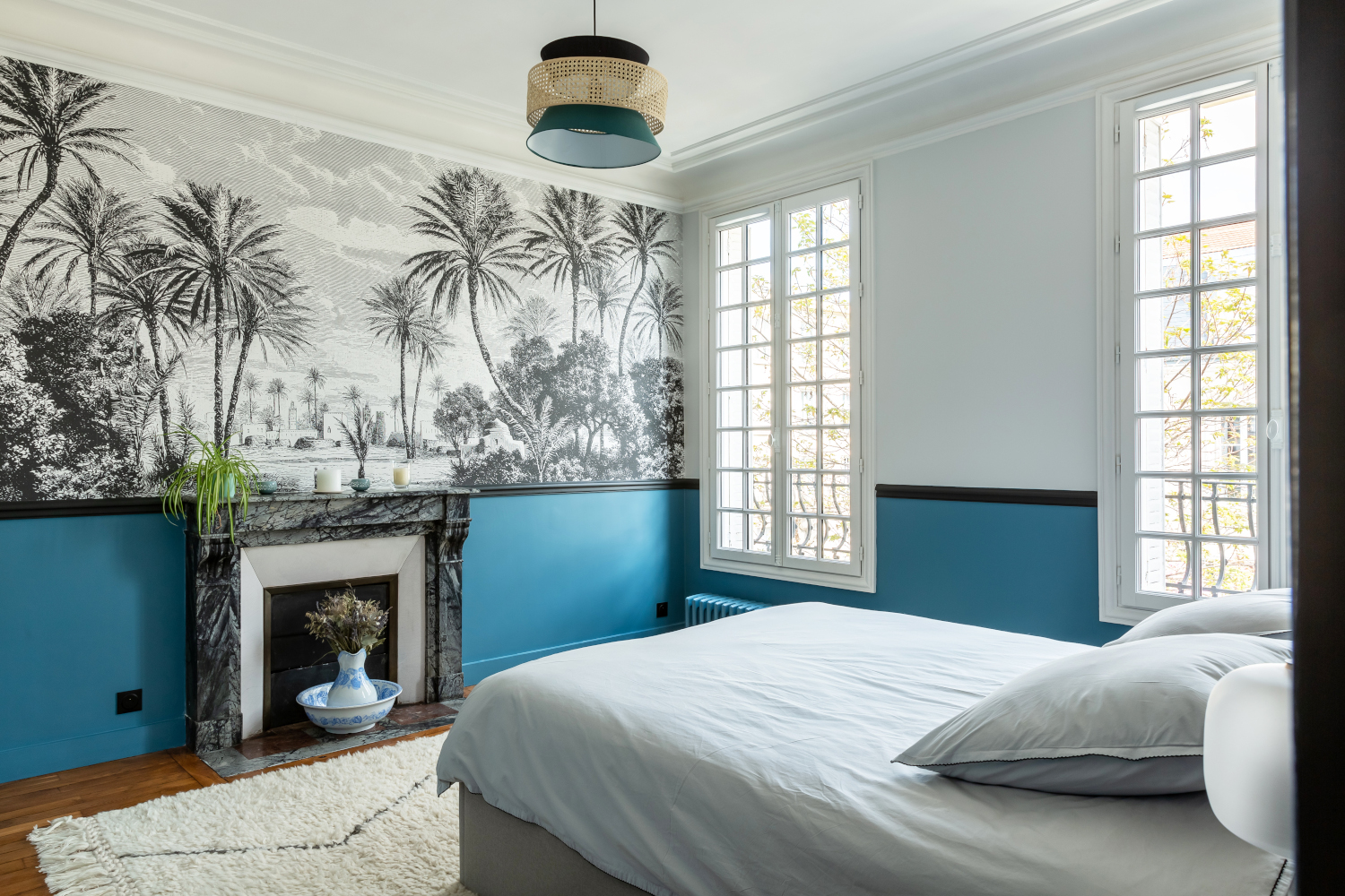 chambre avec papier-peint panoramique Crédit photo: Anne Chemineau - Décor Intérieur chambre avec papier-peint panoramique Crédit photo: Anne Chemineau - Décor Intérieur