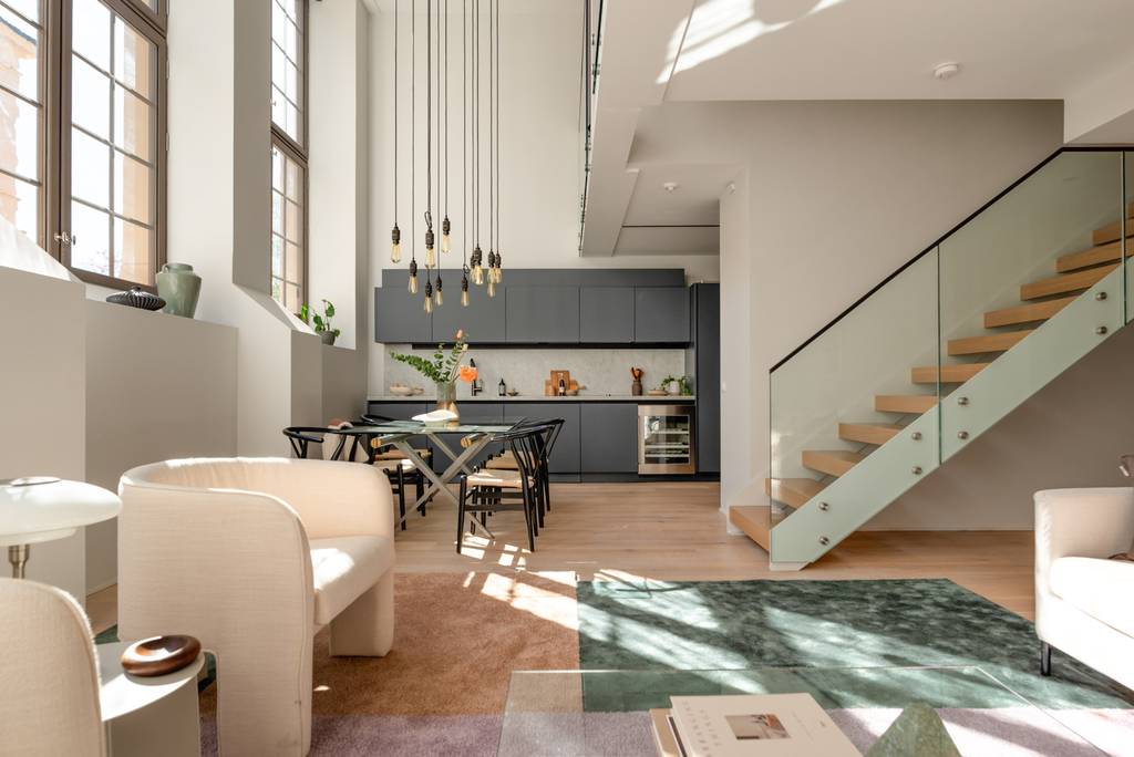 salon et salle à manger et cuisine double hauteur appartement 100m2