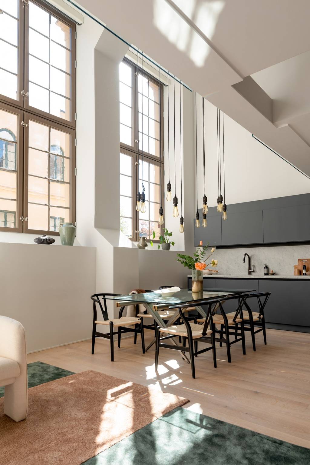 cuisine et salle à manger double hauteur appartement 100m2