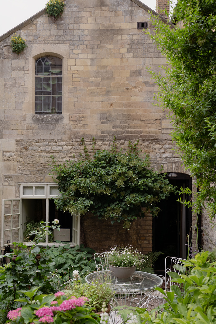 jardin maison ancienne
