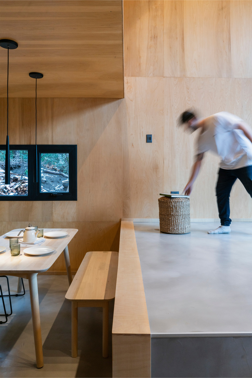 salle à manger avec banc murs bois décoration naturelle et design salle à manger avec banc murs bois décoration naturelle et design