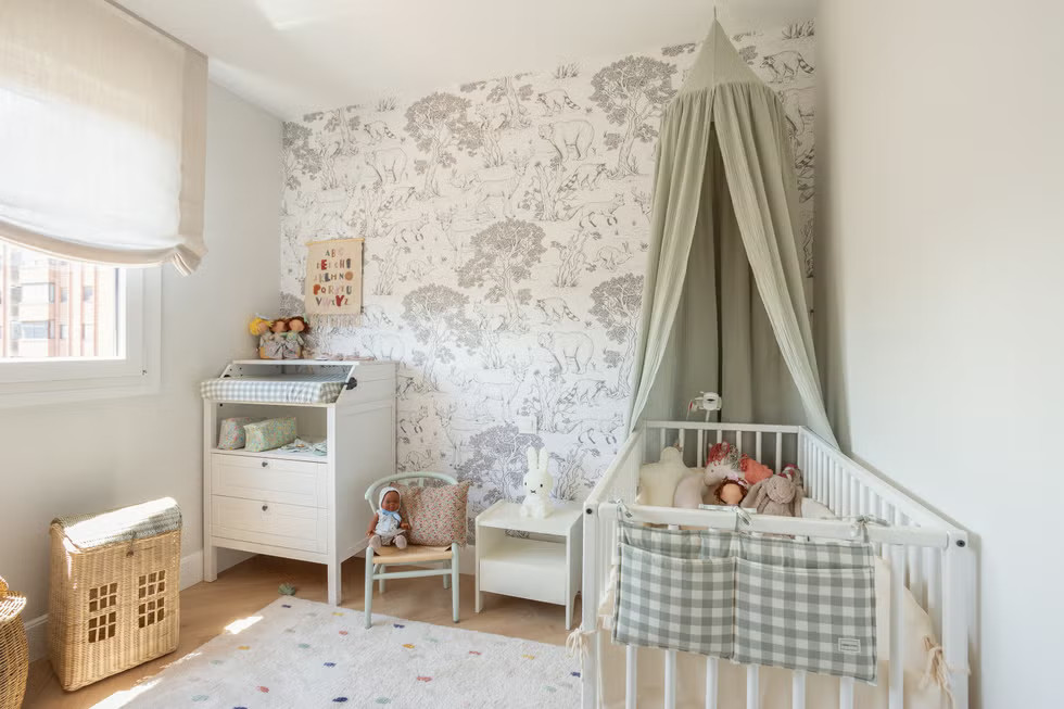 chambre bébé avec papier-peint panoramique chambre bébé avec papier-peint panoramique