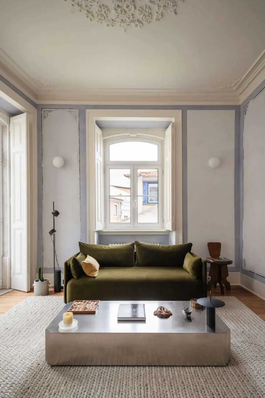 salon appartement ancien rénové à Lisbonne décoration design