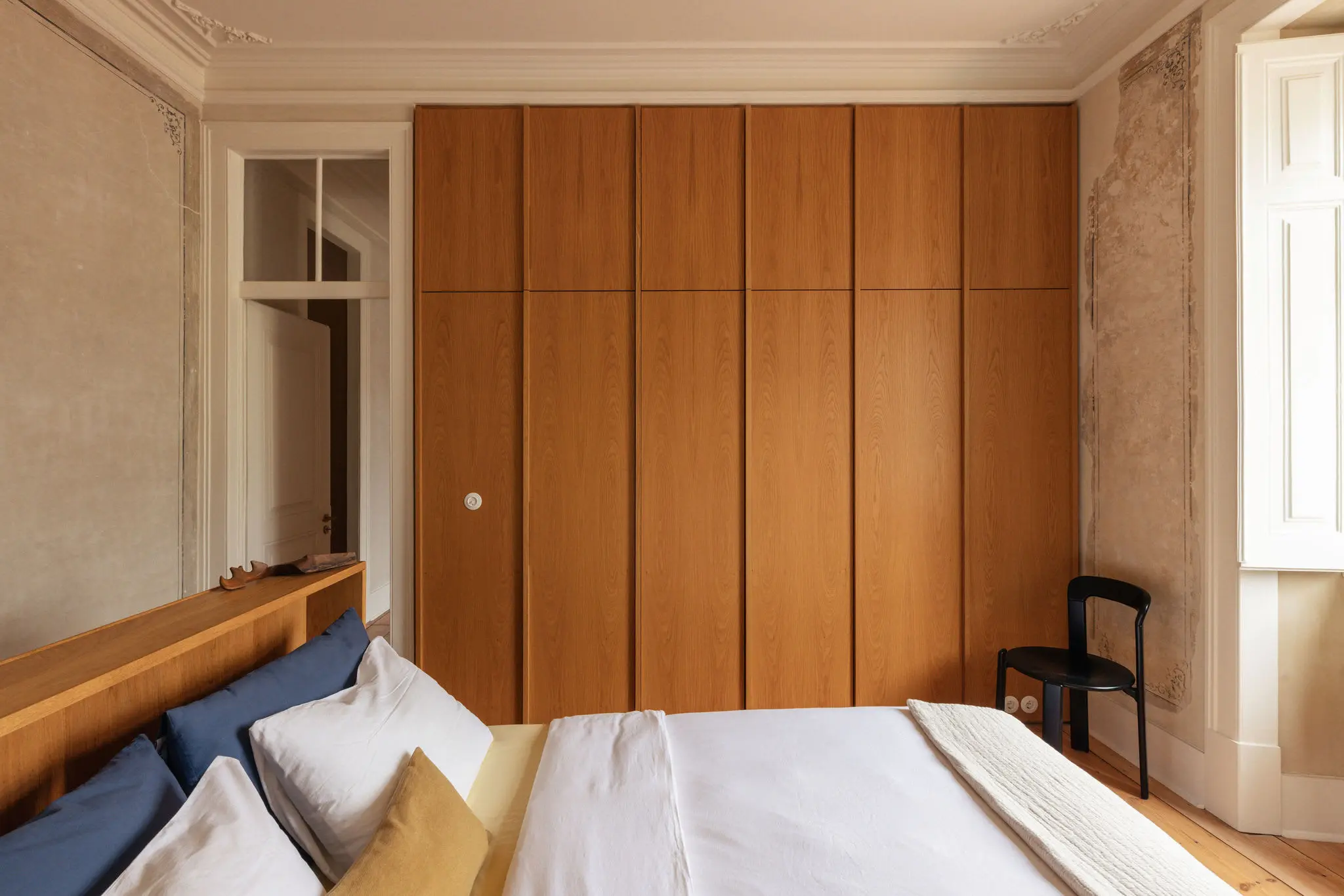 chambre avec placard bois