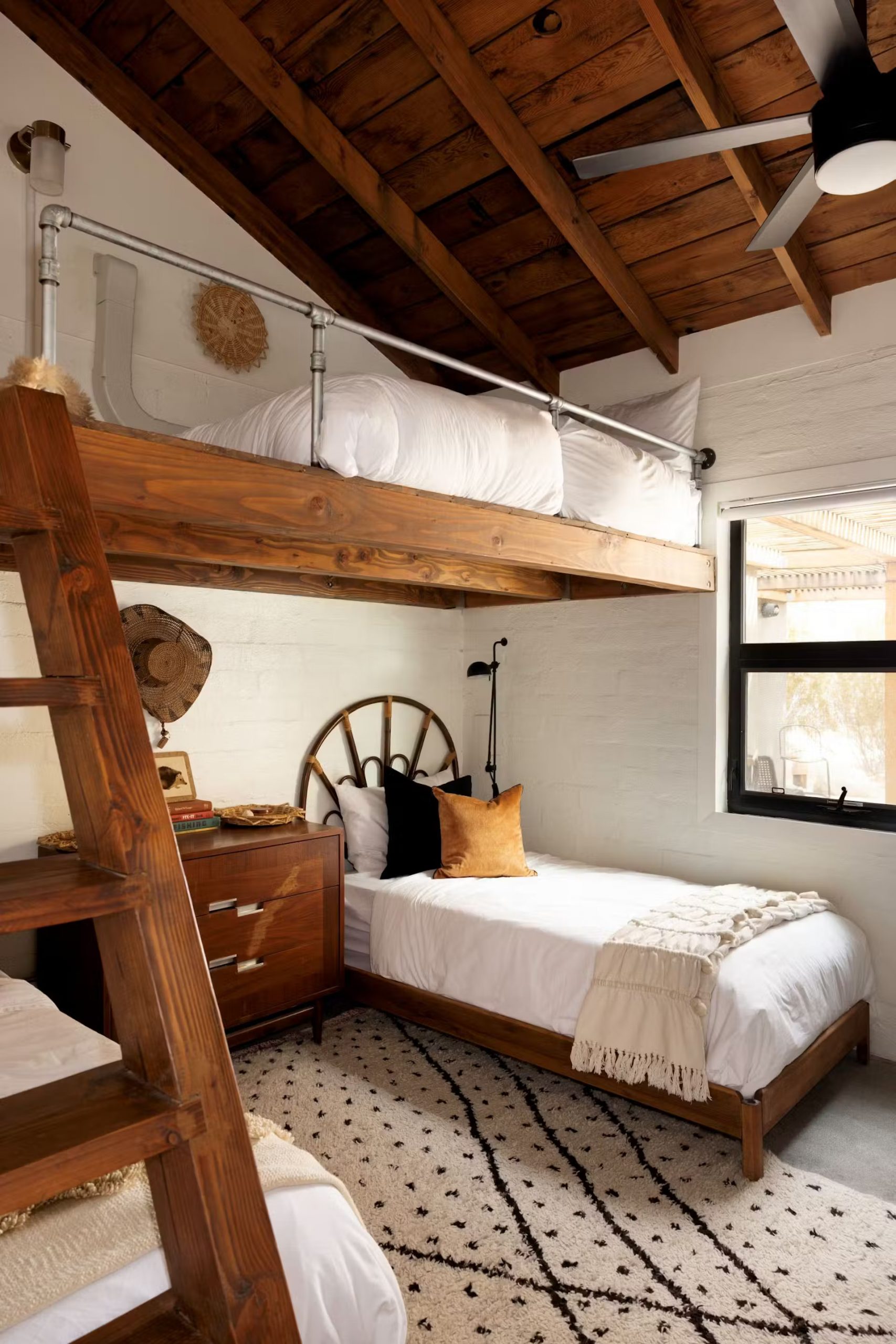 chambre lits superposés décoration rustique moderne maison Joshua Tree chambre lits superposés décoration rustique moderne maison Joshua Tree
