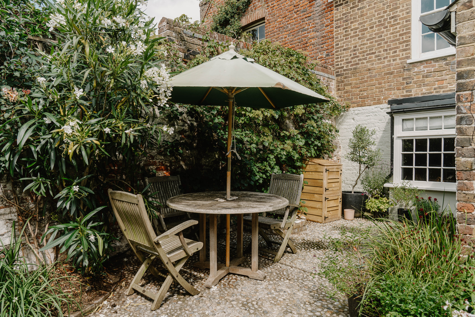petit jardin pavé maison de ville