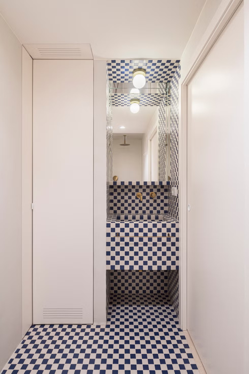 salle de bain petit carrelage damier bleu et blanc salle de bain petit carrelage damier bleu et blanc