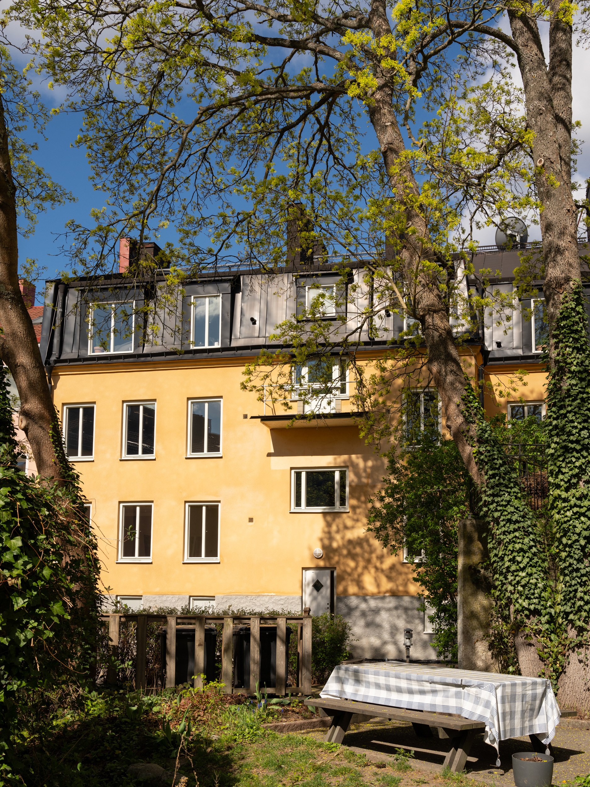 immeuble Suède façade jaune immeuble Suède façade jaune