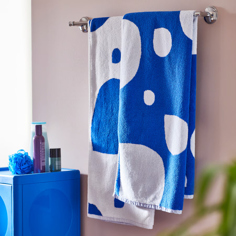 serviette de bain bleu et blanche serviette de bain bleu et blanche