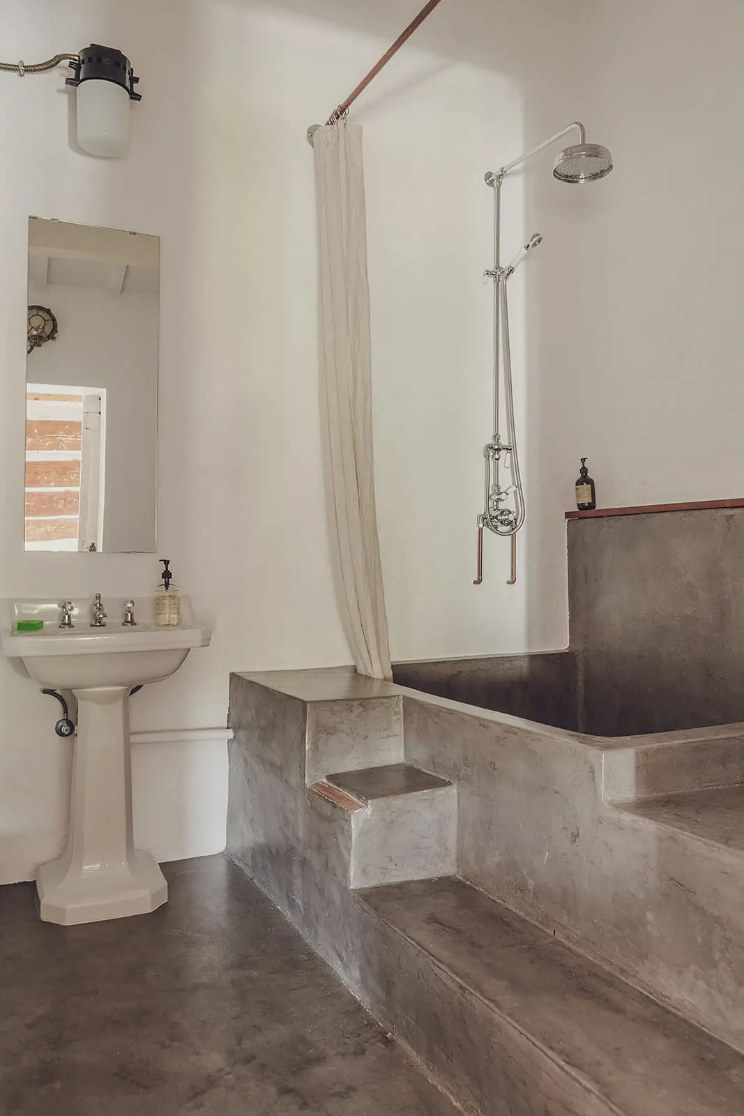 salle de bain vintage avec baignoire béton salle de bain vintage avec baignoire béton