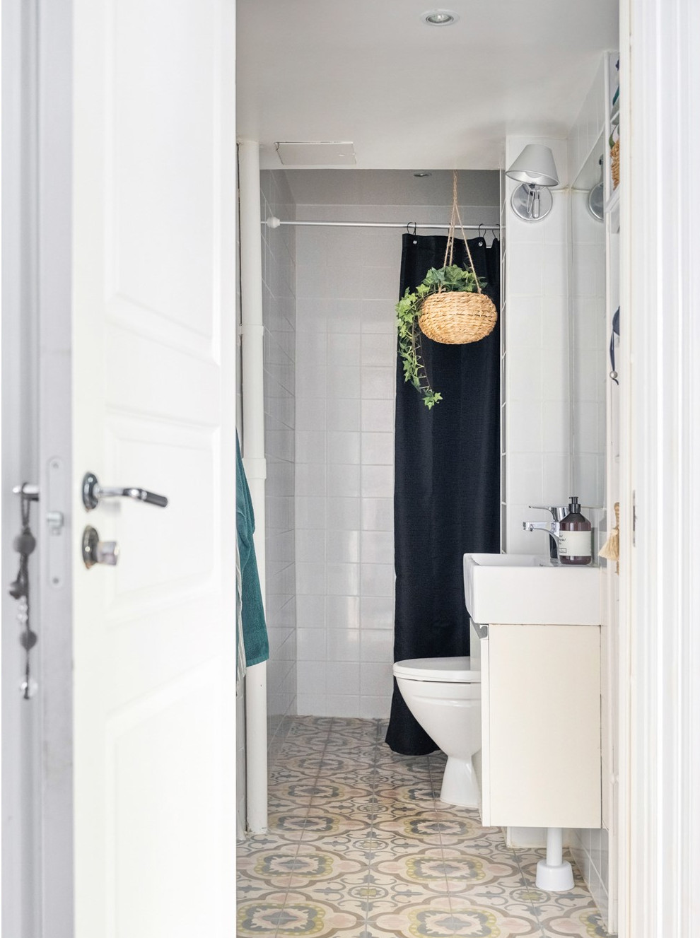 salle de bain sol carreaux de ciment