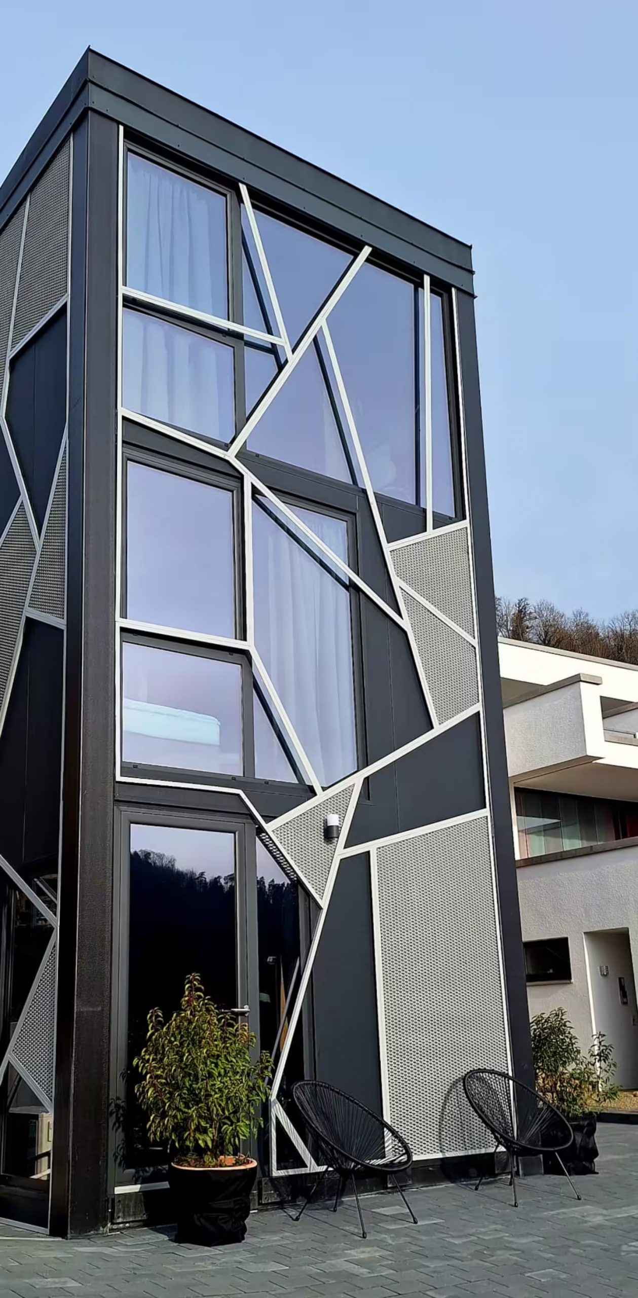 petite maison 50m2 sur trois niveaux DQ Tower petite maison 50m2 sur trois niveaux DQ Tower