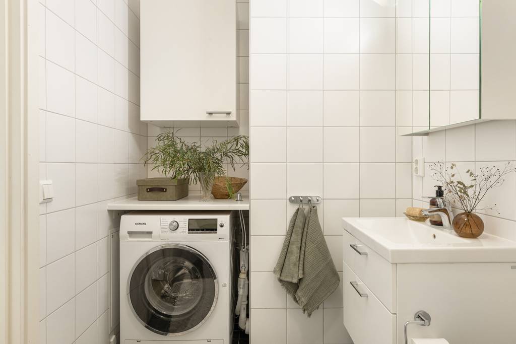 salle de bain blanche