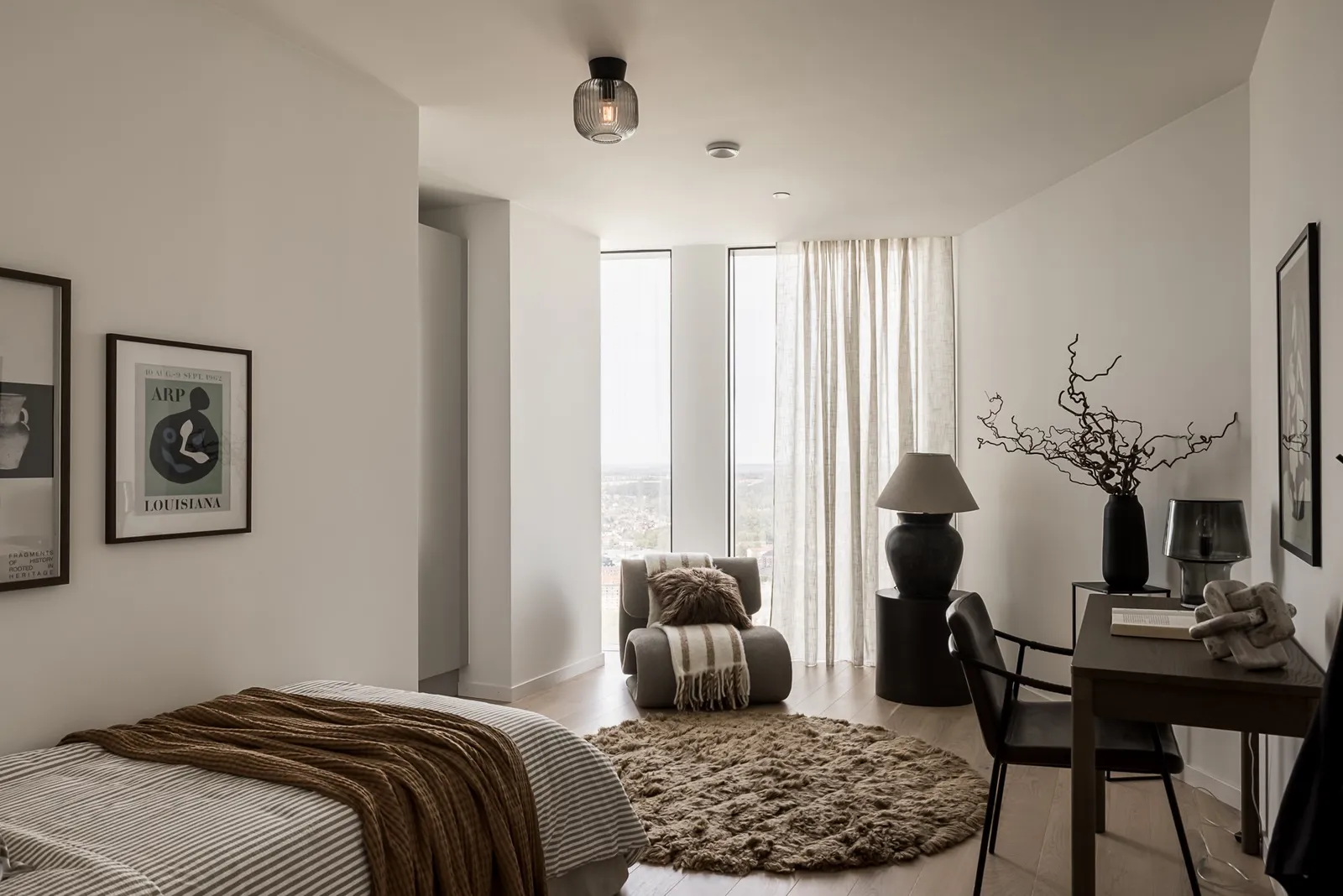 chambre moderne avec bureau