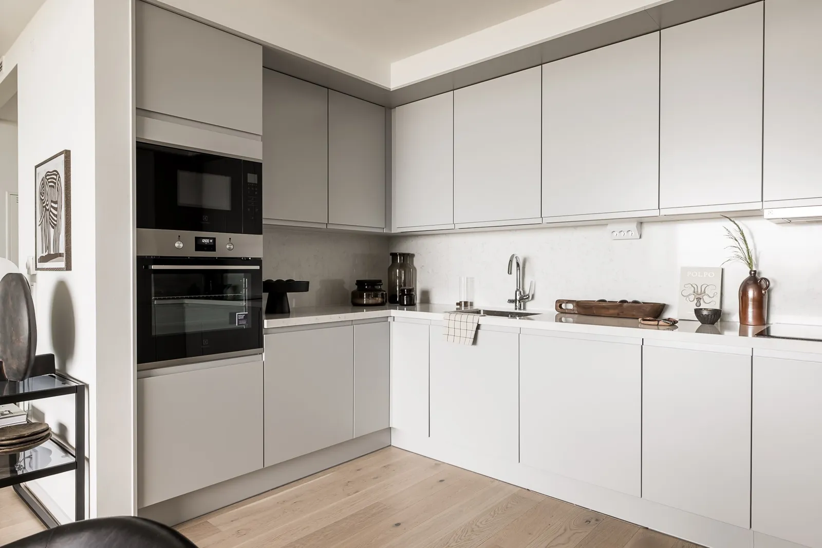 cuisine ouverte blanche en angle