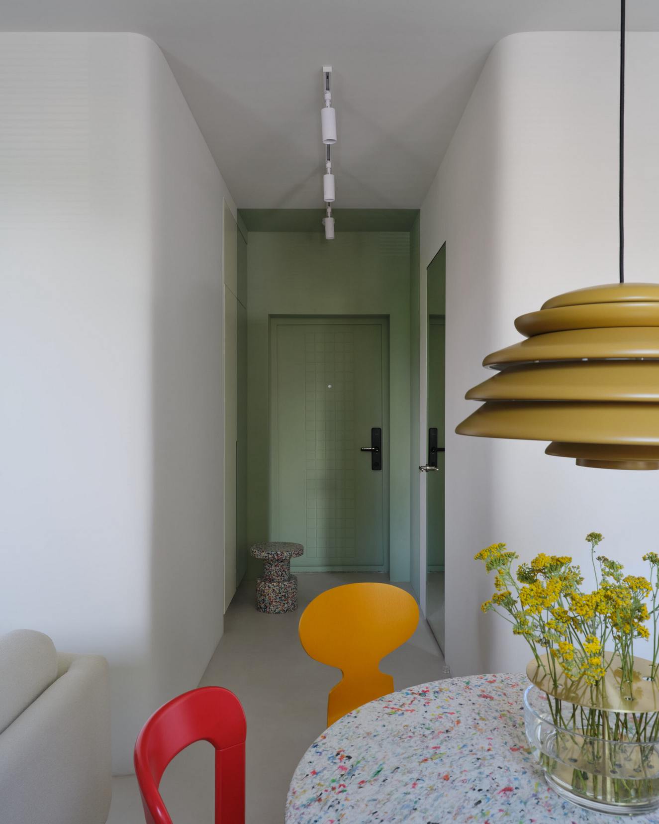 salle à manger décoration design et colorée studio 36m2 salle à manger décoration design et colorée studio 36m2
