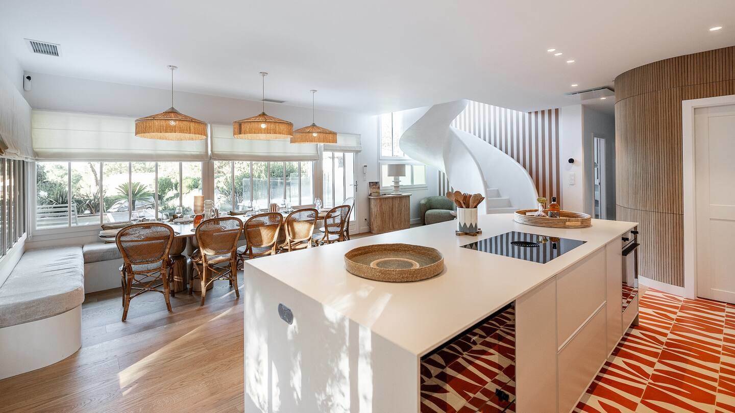 cuisine et salle à manger maison en bois bassin d cuisine et salle à manger maison en bois bassin d'Arcachon décoration contemporaine