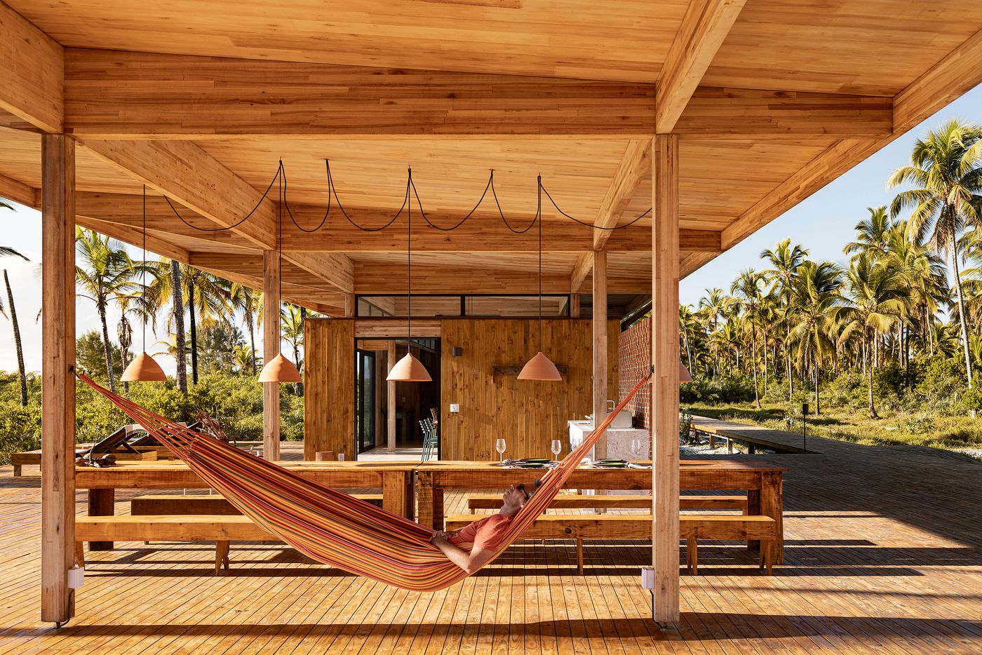 terrasse avec hamac maison contemporaine Modular Bahia