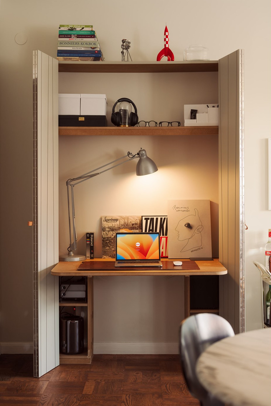 espace bureau décoration vintage dans placard espace bureau décoration vintage dans placard