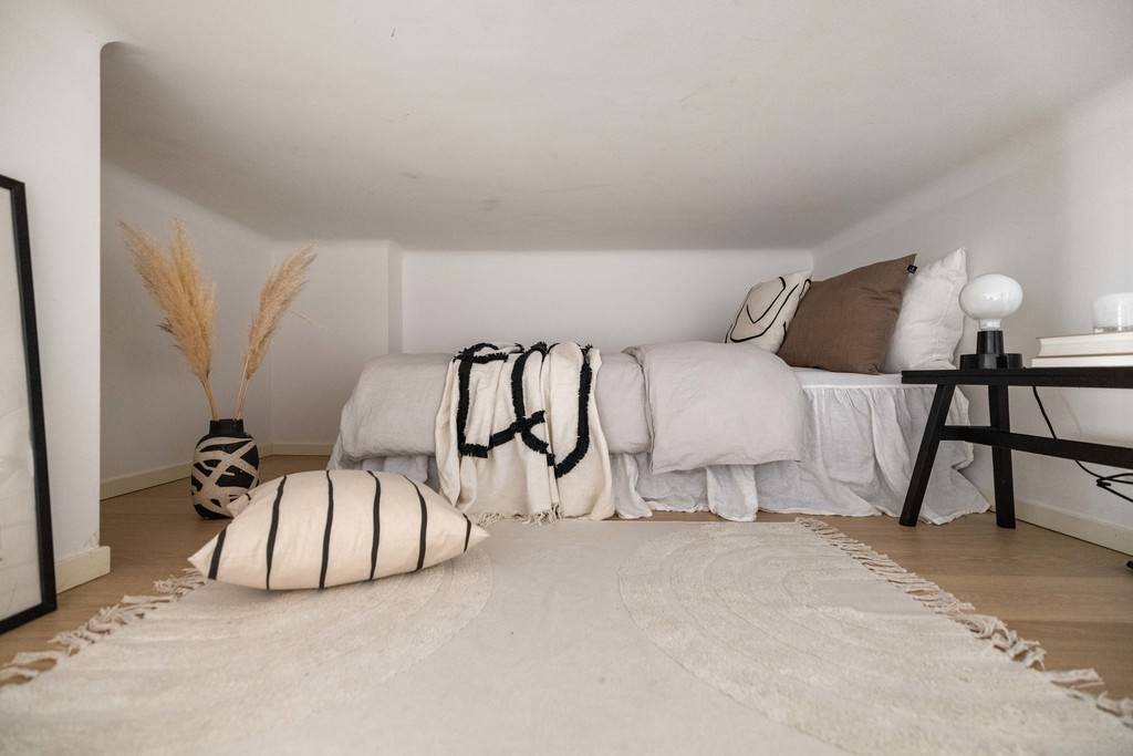 chambre dans mezzanine basse