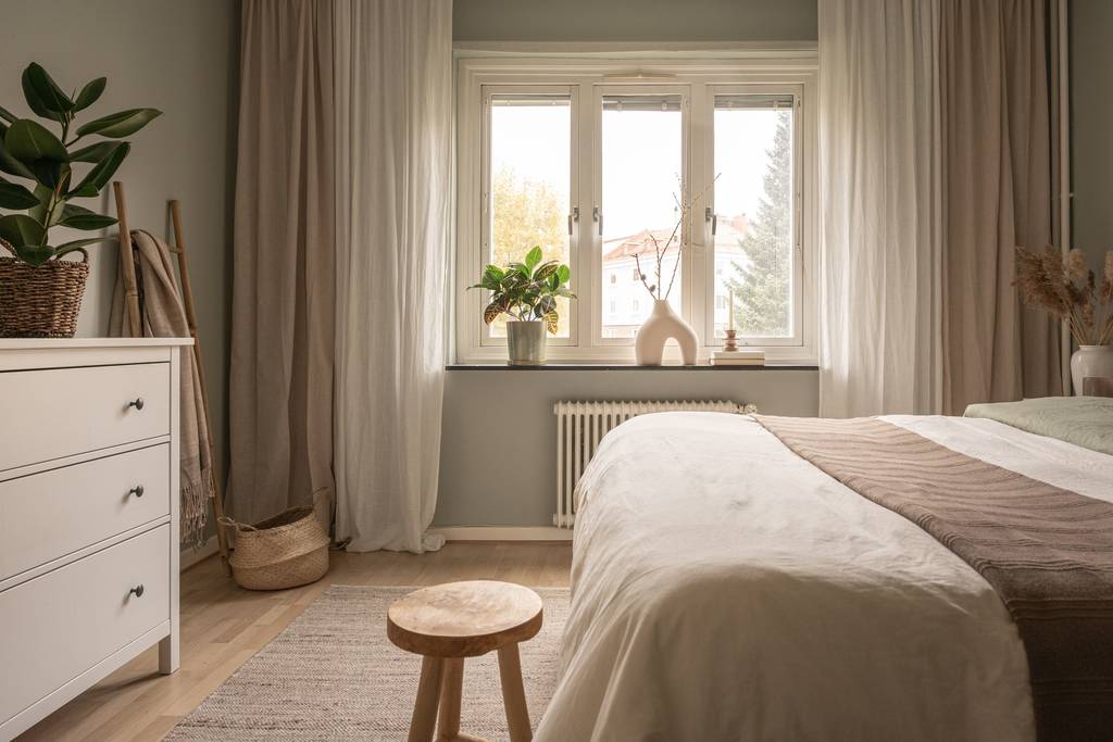 chambre décoration verte et beige