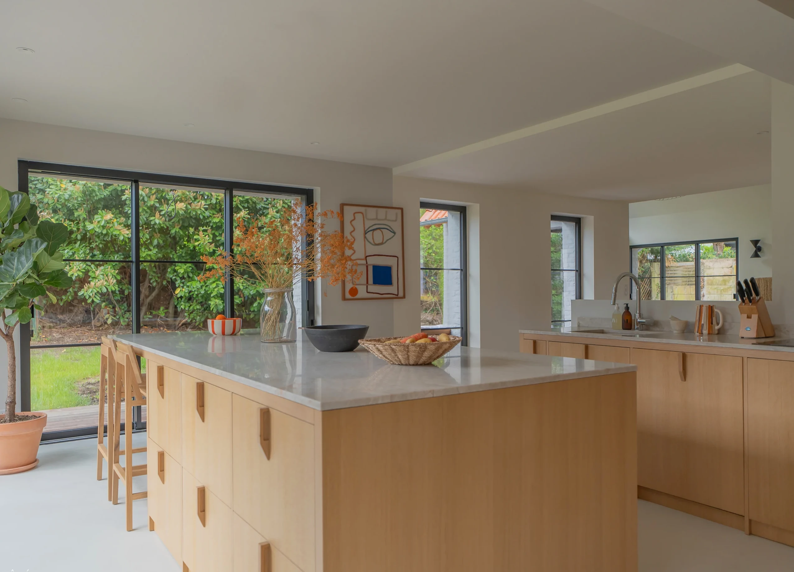 cuisine bois clair moderne décoration contemporaine maison rénovée ancien corps de ferme