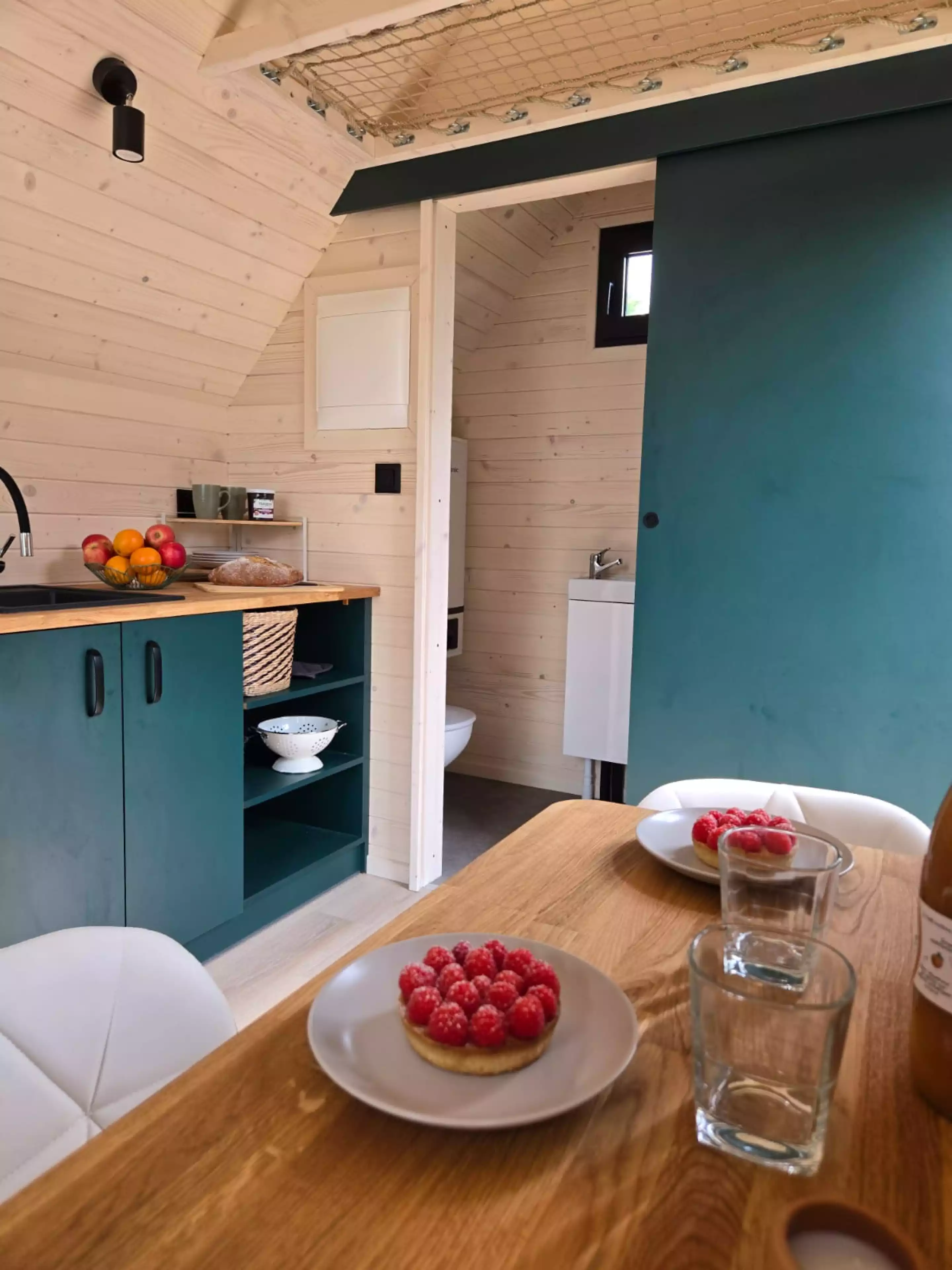 cuisine tiny house française Quadrapol de 12m2 Le Nid Luxe