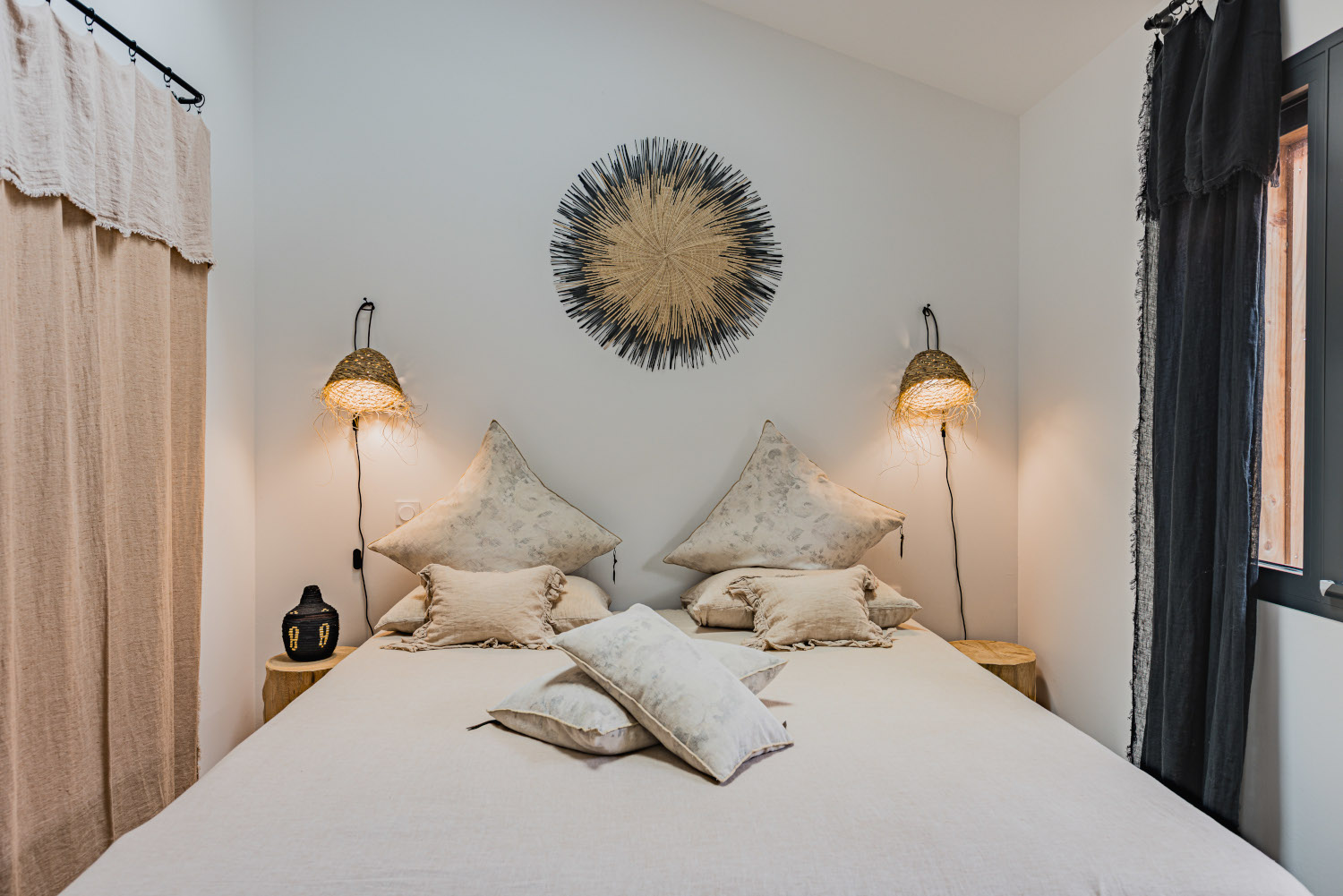 chambre décoration ethnique chic Photo : © Jean Philippe Bellon chambre décoration ethnique chic Photo : © Jean Philippe Bellon