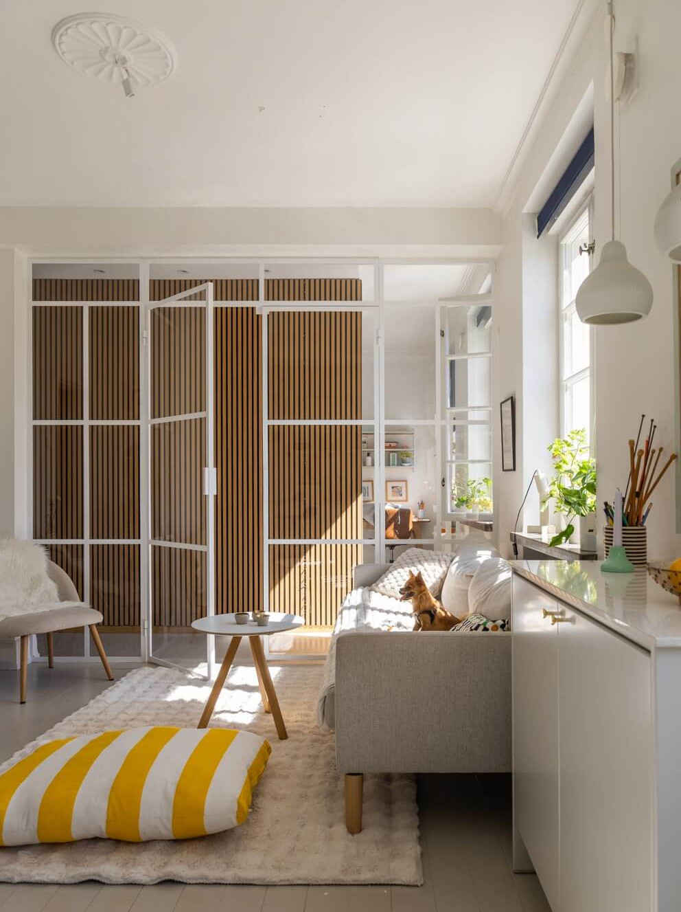 salon décoration scandinave avec verrière blanche salon décoration scandinave avec verrière blanche