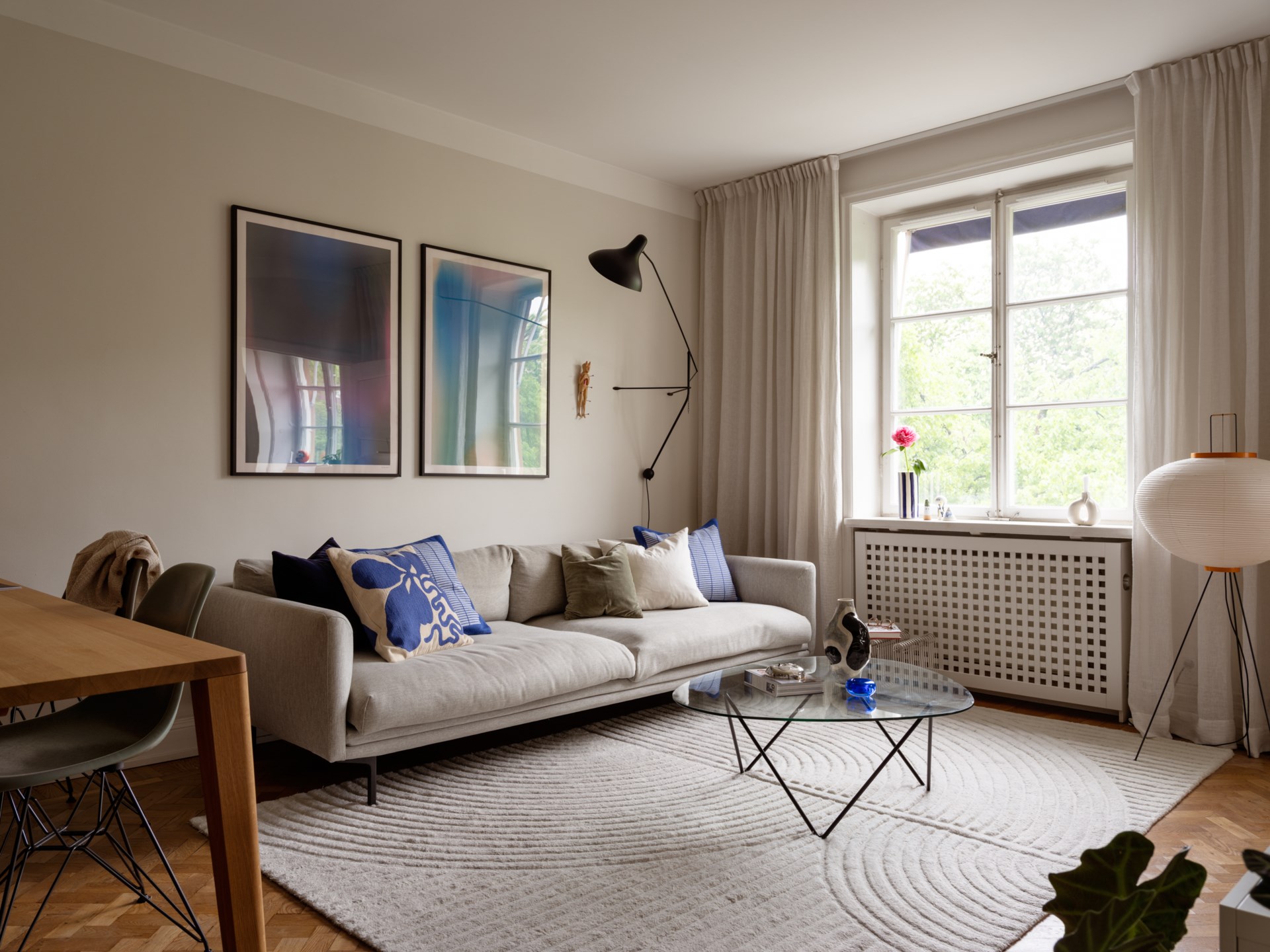 salon et salle à manger style mid-century deux-pièces 43m2