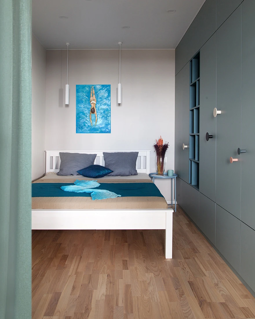 studio 50m2 avec chambre alcôve décoration bleue studio 50m2 avec chambre alcôve décoration bleue