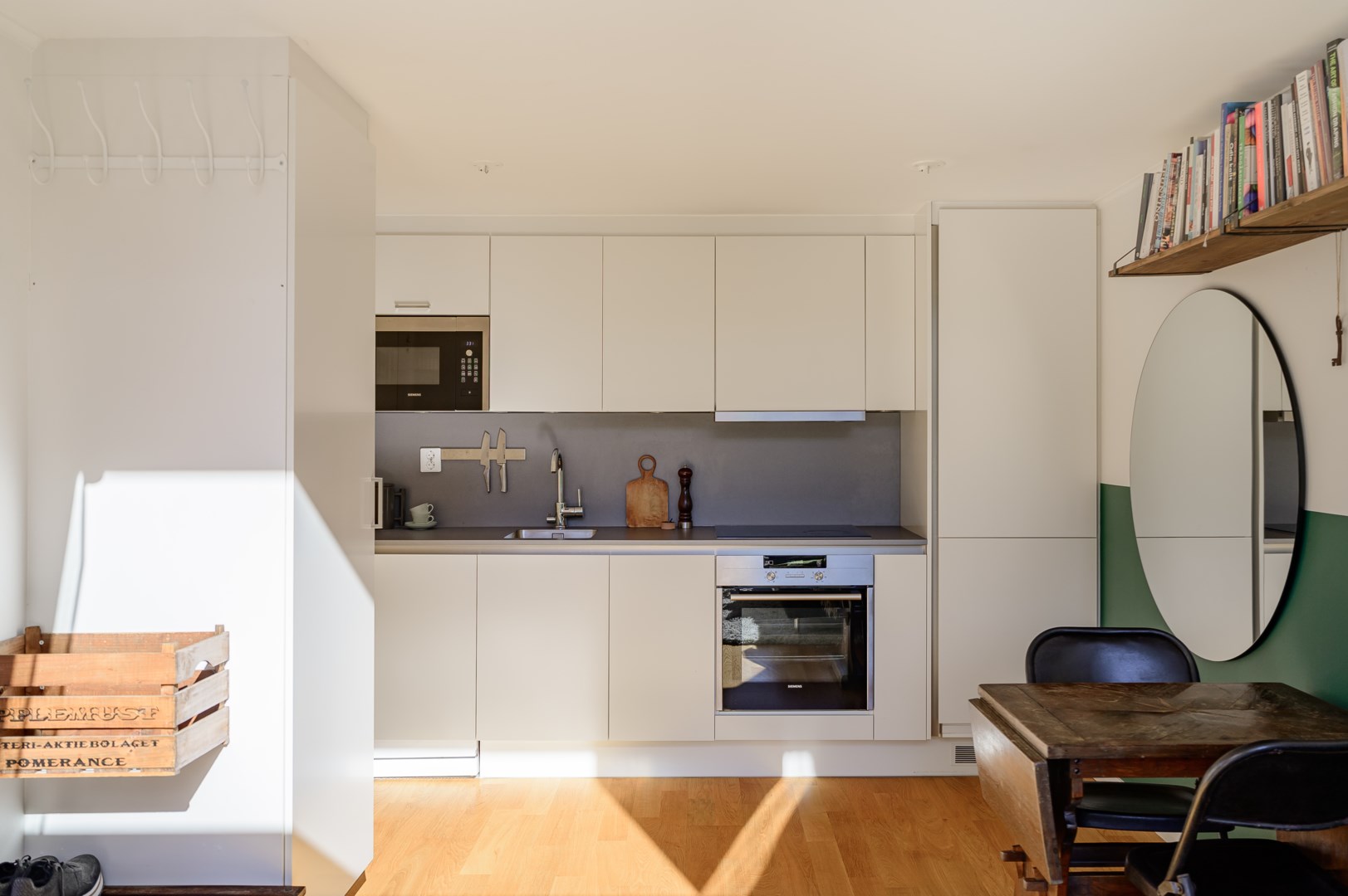 cuisine blanche petite maison 33m2 comme un studio individuel cuisine blanche petite maison 33m2 comme un studio individuel