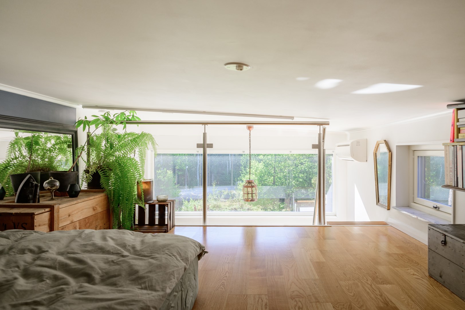 chambre sur mezzanine basse petite maison 33m2 comme un studio individuel chambre sur mezzanine basse petite maison 33m2 comme un studio individuel
