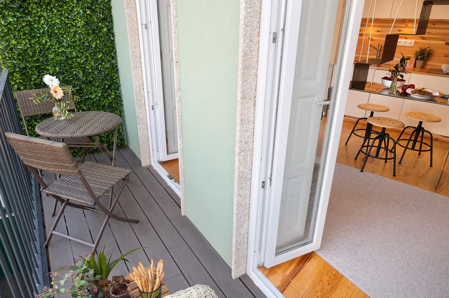 balcon Jasmine Loft Port mur végétal artificiel balcon Jasmine Loft Port mur végétal artificiel