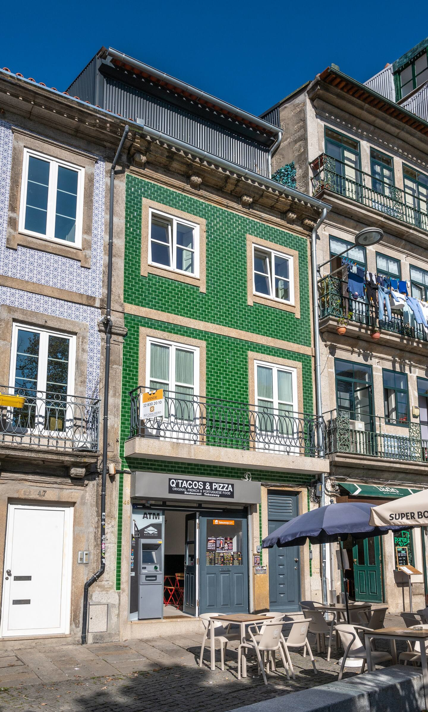 immeuble façade carrelage vert Jasmine Loft Porto immeuble façade carrelage vert Jasmine Loft Porto