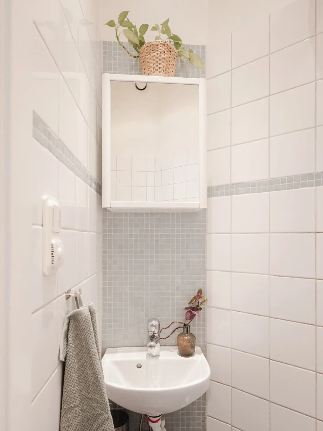 salle de bain blanche et grise studio 24m2 salle de bain blanche et grise studio 24m2