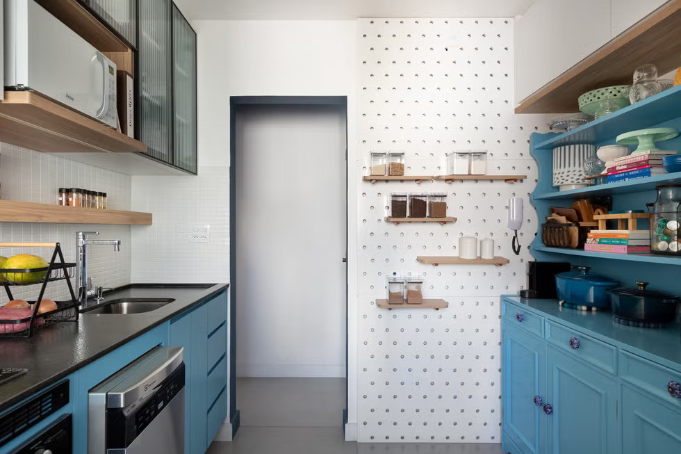 cuisine bleue décoration vintage appartement 70m2