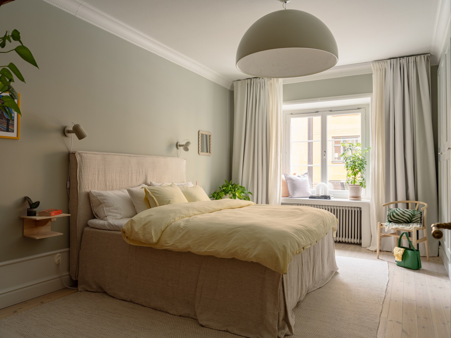 chambre murs verts pâles décoration scandinave