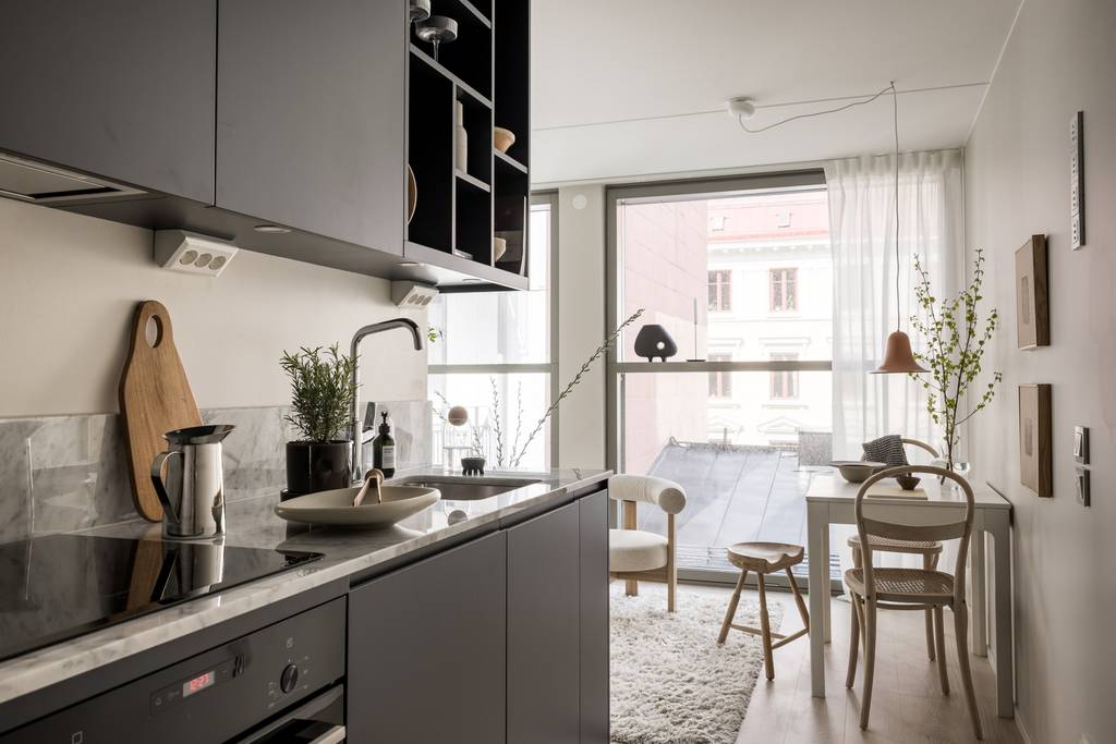 cuisine et salon avec baies vitrées deux-pièces 34m2 décoration beige