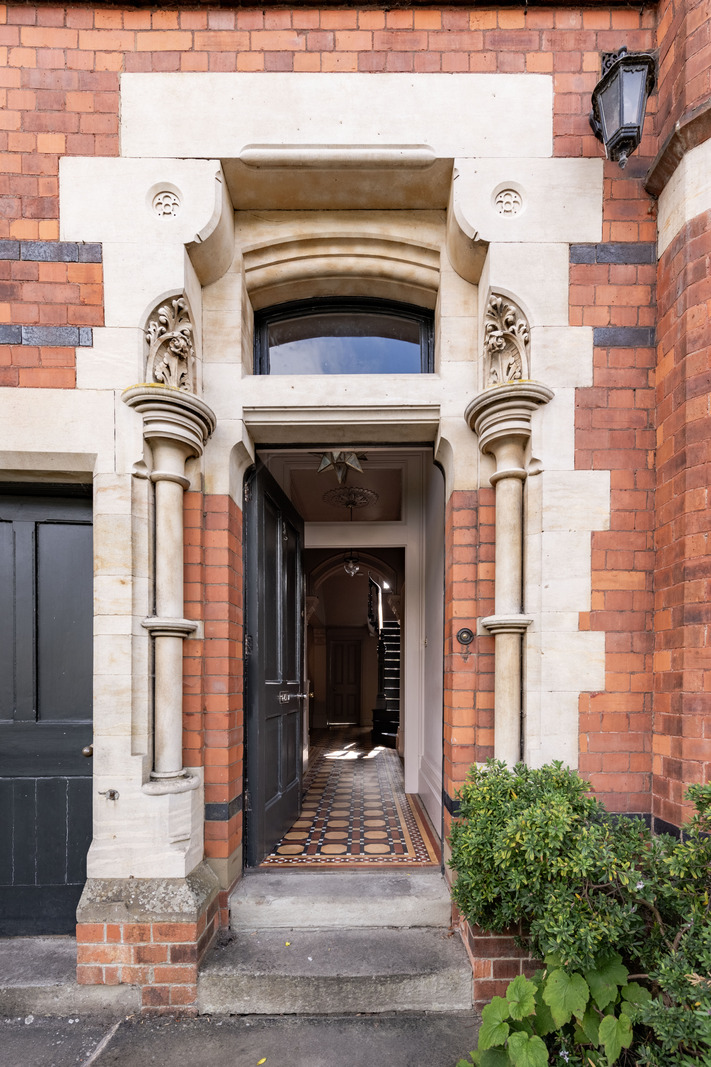 entrée maison victorienne