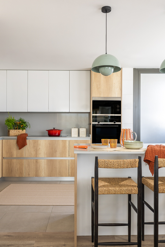 cuisine ouverte bois et blanc décoration moderne appartement contemporain cuisine ouverte bois et blanc décoration moderne appartement contemporain