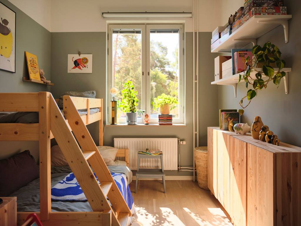 chambre lits superposés décoration vintage et colorée