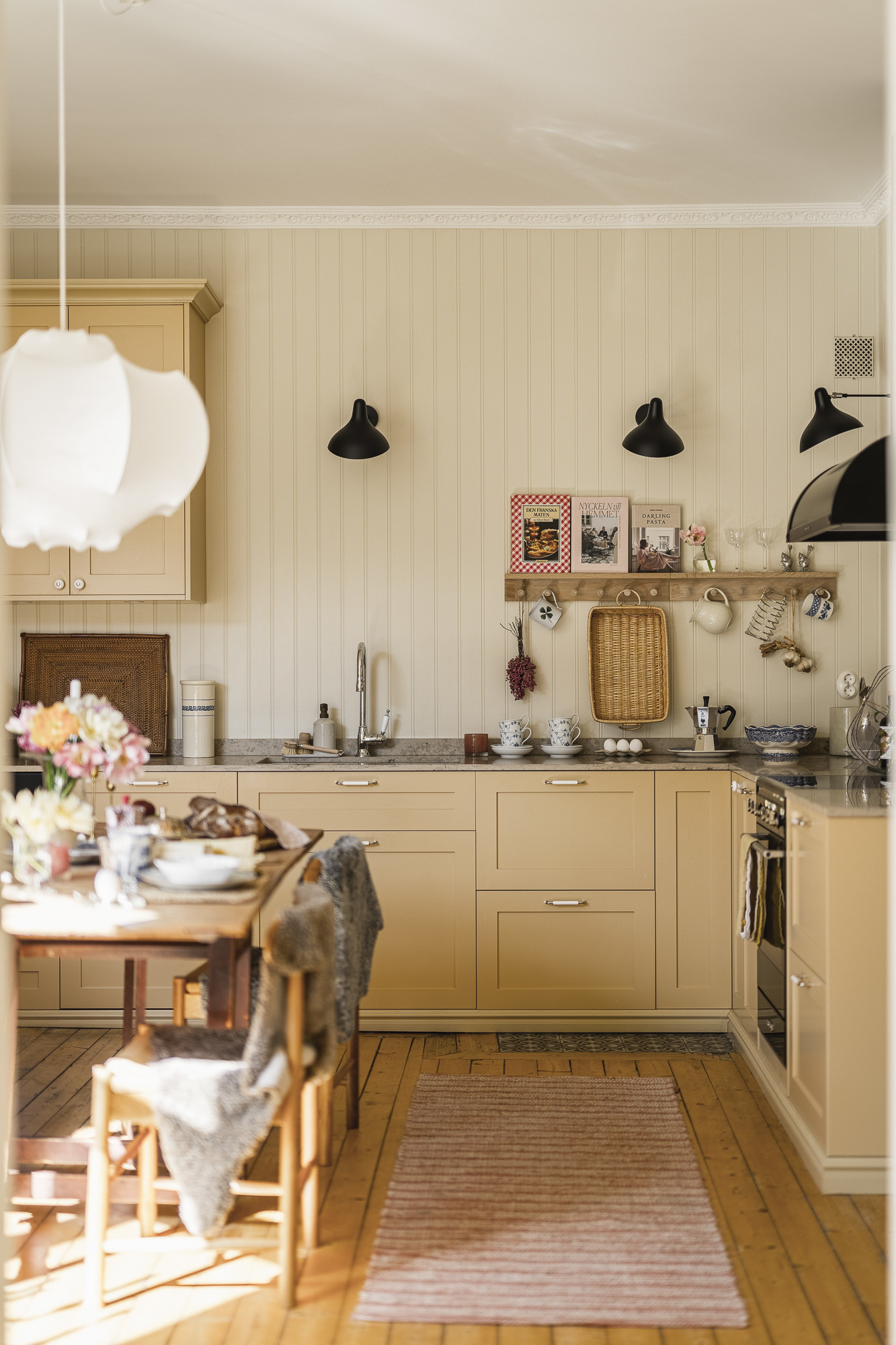 cuisine jaune shaker appartement 101m2 décoration scandinave cuisine jaune shaker appartement 101m2 décoration scandinave