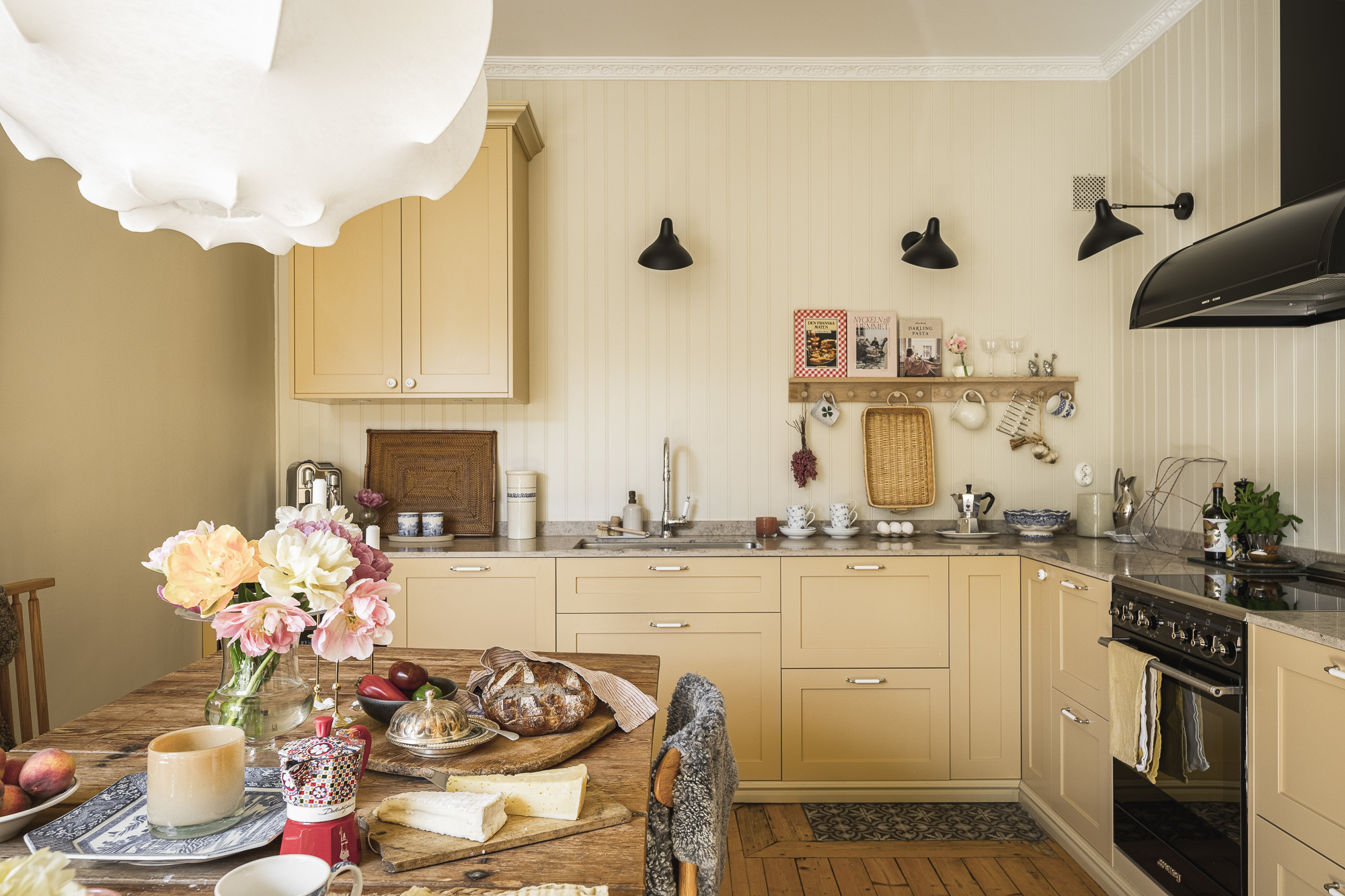 cuisine jaune shaker appartement 101m2 décoration scandinave cuisine jaune shaker appartement 101m2 décoration scandinave