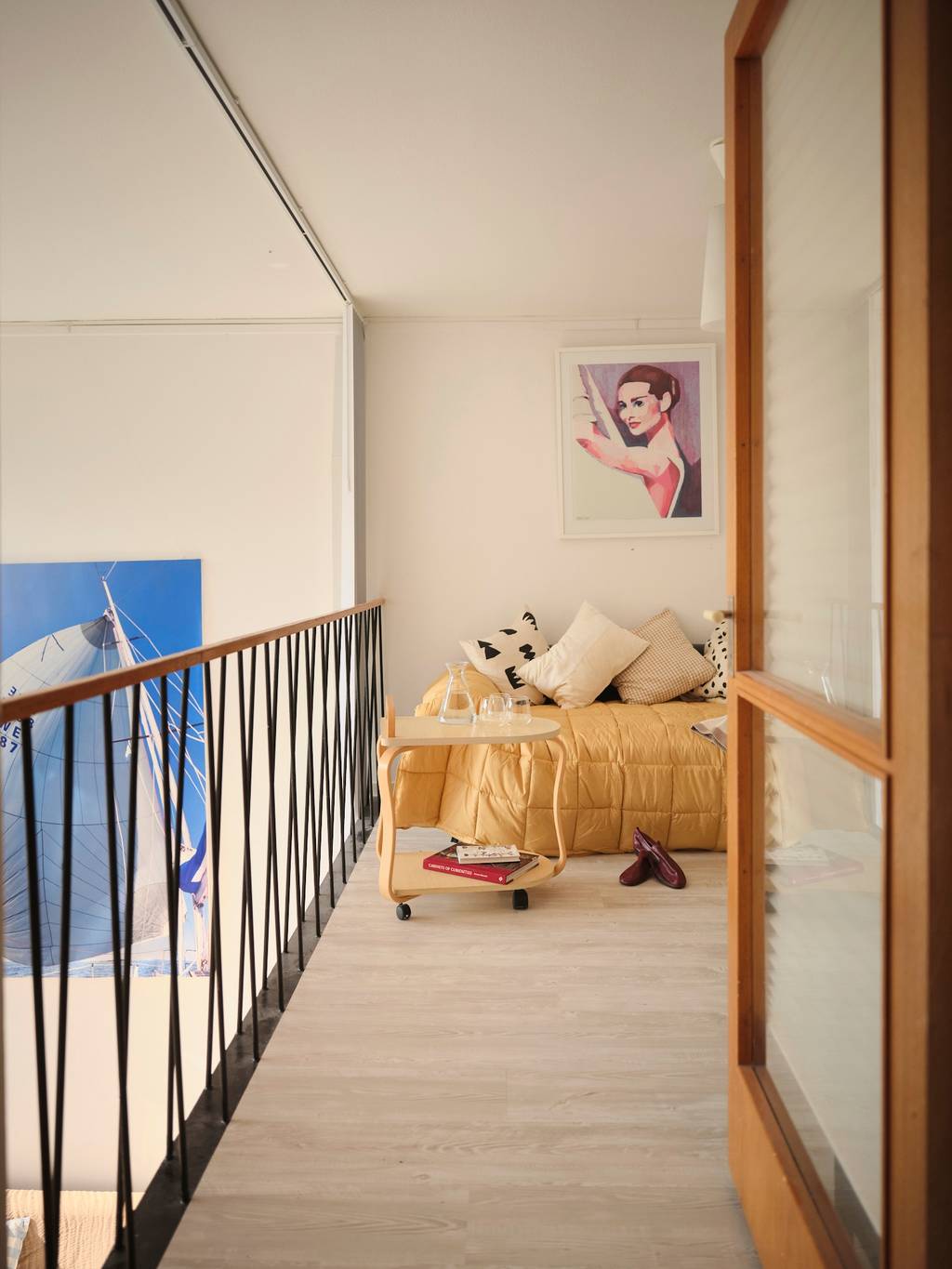 mezzanine avec petit salon