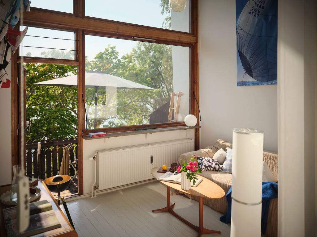 salon double hauteur avec mezzanine décoration vintage