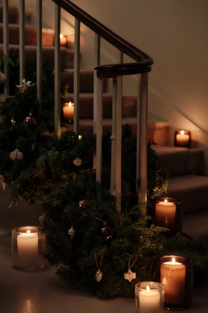 escalier décoré pour Noël