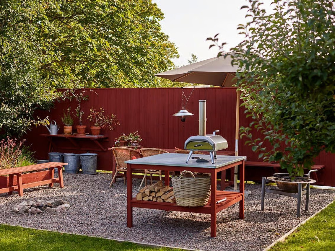 jardin maison suédoise rouge rénovée jardin maison suédoise rouge rénovée