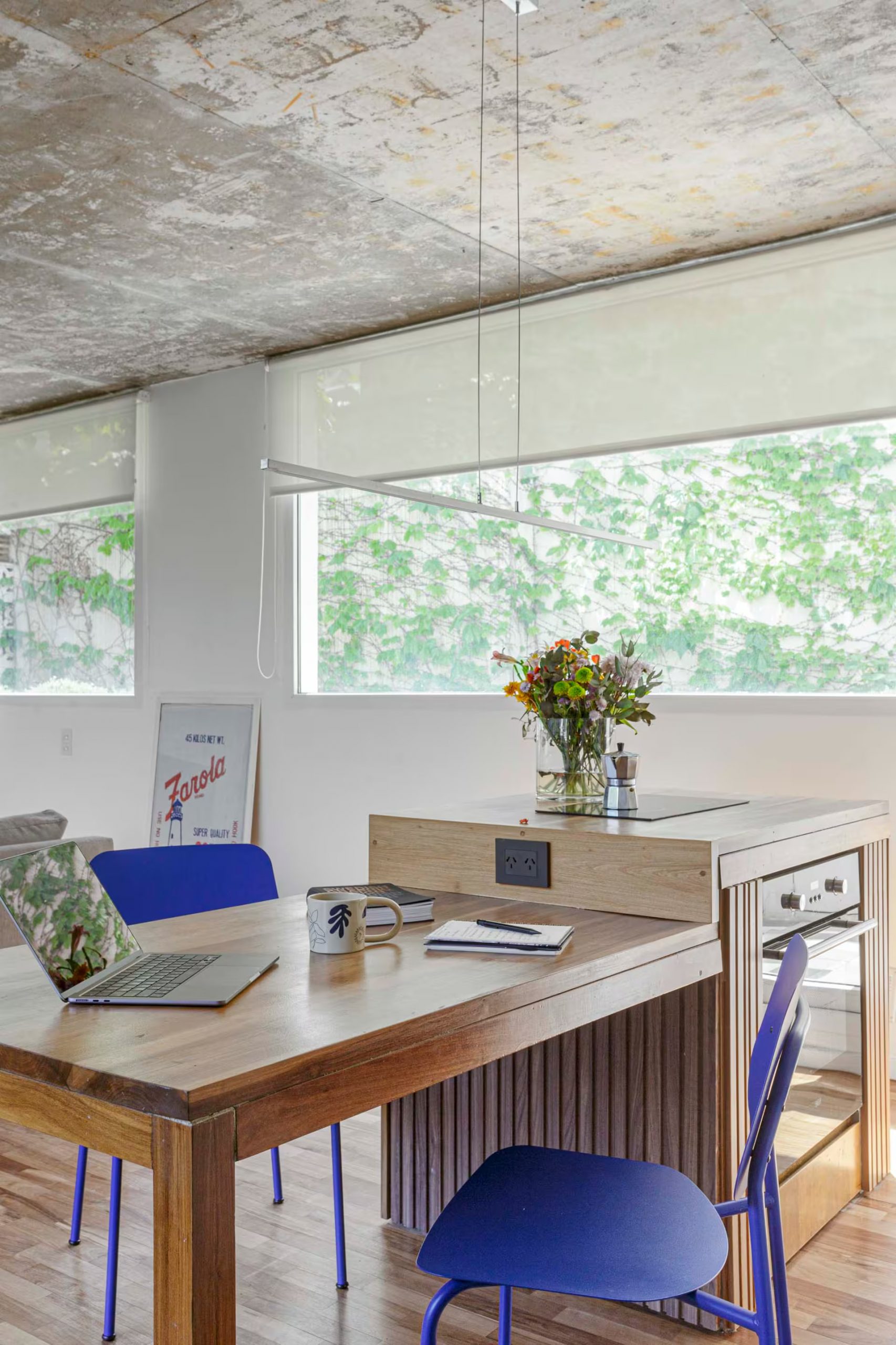 cuisine plafond béton décoration design appartement duplex avec jardins cuisine plafond béton décoration design appartement duplex avec jardins