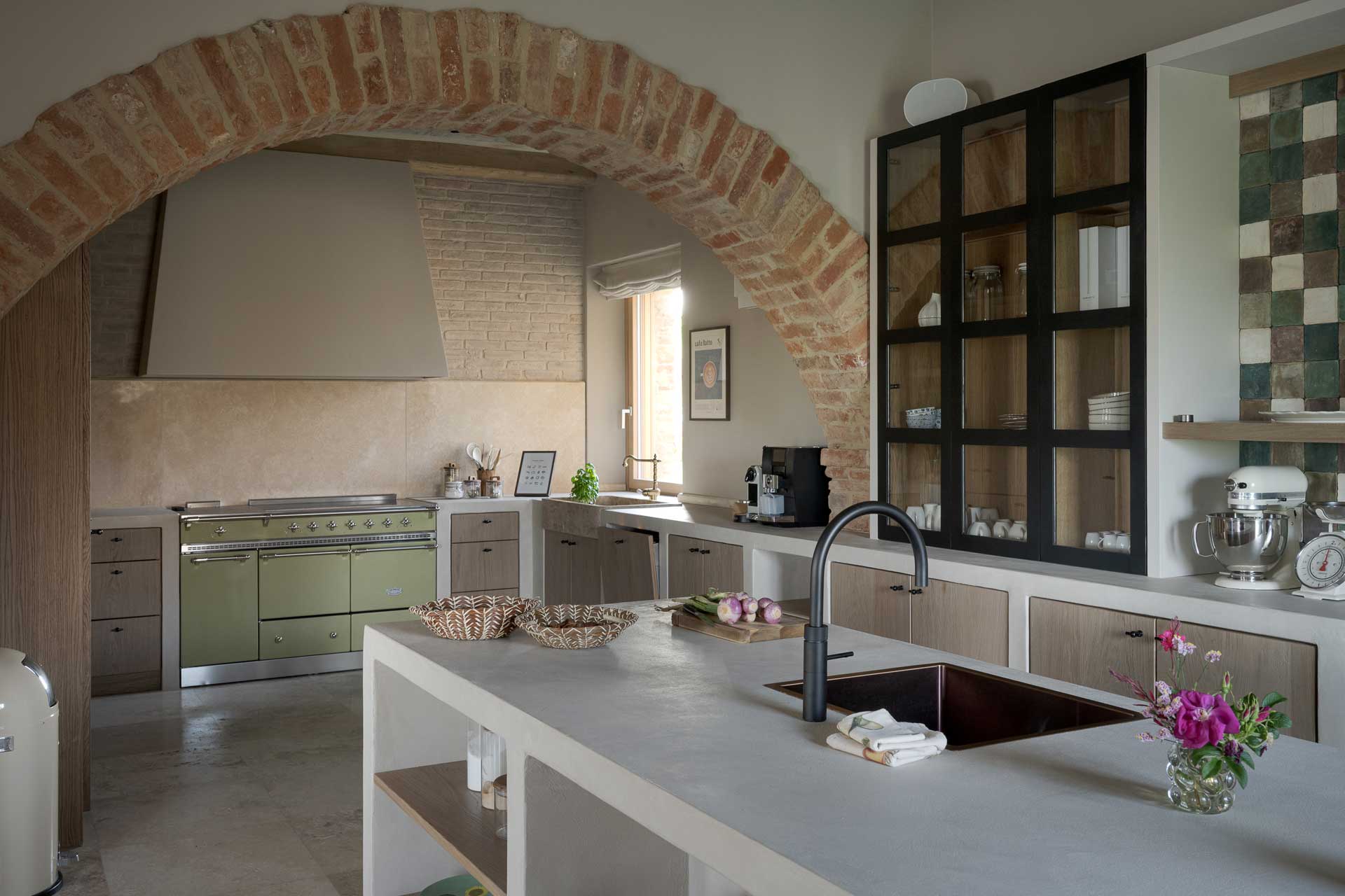 cuisine avec piano de cuisson vert maison ancienne Italie Il Mandorlo cuisine avec piano de cuisson vert maison ancienne Italie Il Mandorlo